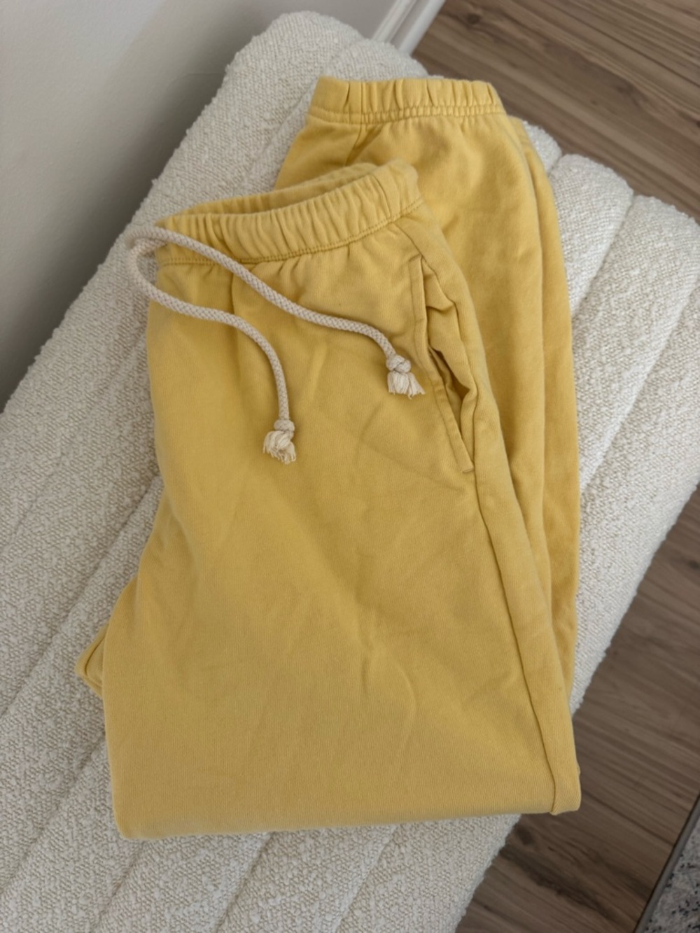 GAP women’s yellow sweatpants